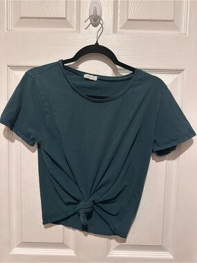 Full Tilt Teal Knot-Front Crop Tee